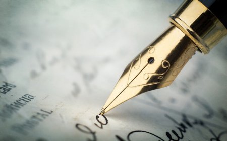 Does a pen or pencil affect your handwriting?