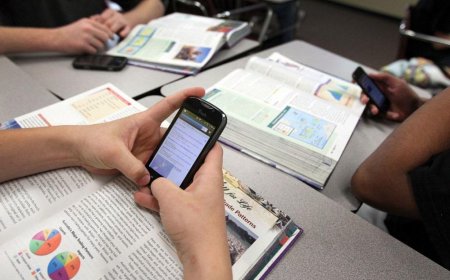 The smartphone at school is not as dangerous as it is painted