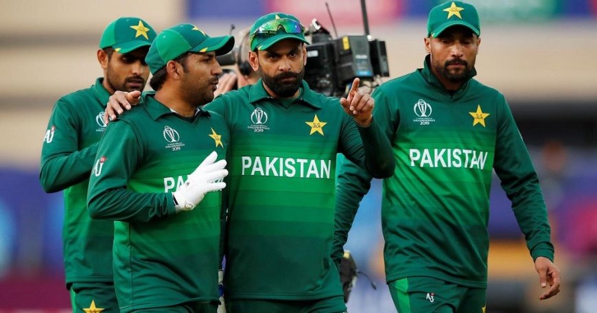 Sarfaraz Ahmed replied to Mohammad Hafeez