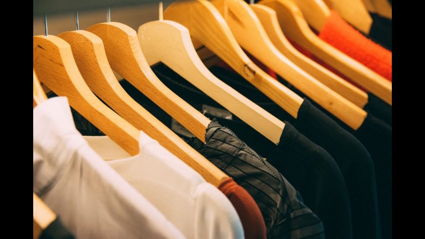 Marketing for a clothing brand on the Internet