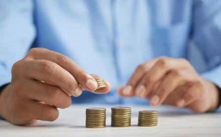 Direct vs. Indirect Cash Flow Forecasting: Building a 13-Week Rolling Cash Flow Model