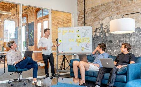 Operating Leverage in Small Business: Fixed Overhead vs. Variable Margin Impact