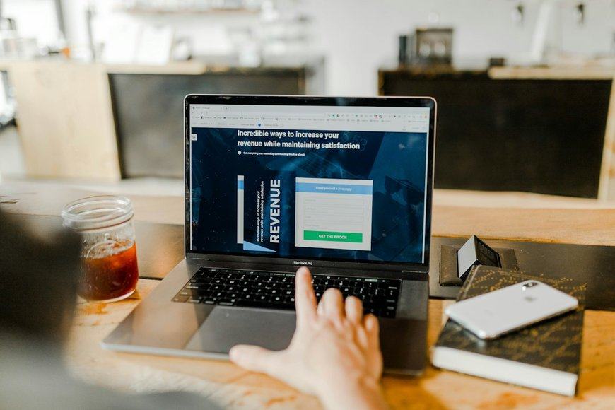 Balance Transfer Cards 101: How to Avoid Balance Transfer Fees and the Deferred Interest Trap