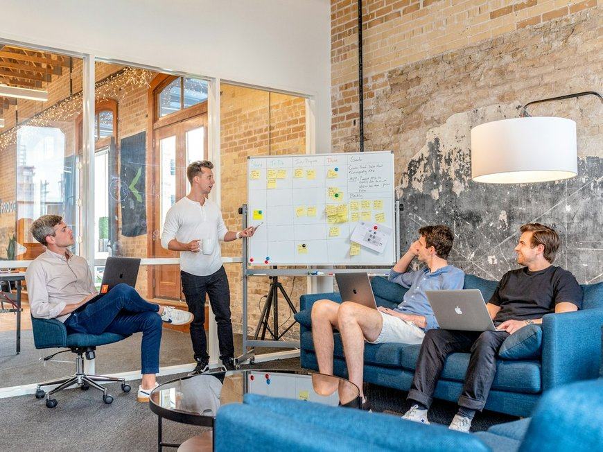 Operating Leverage in Small Business: Fixed Overhead vs. Variable Margin Impact